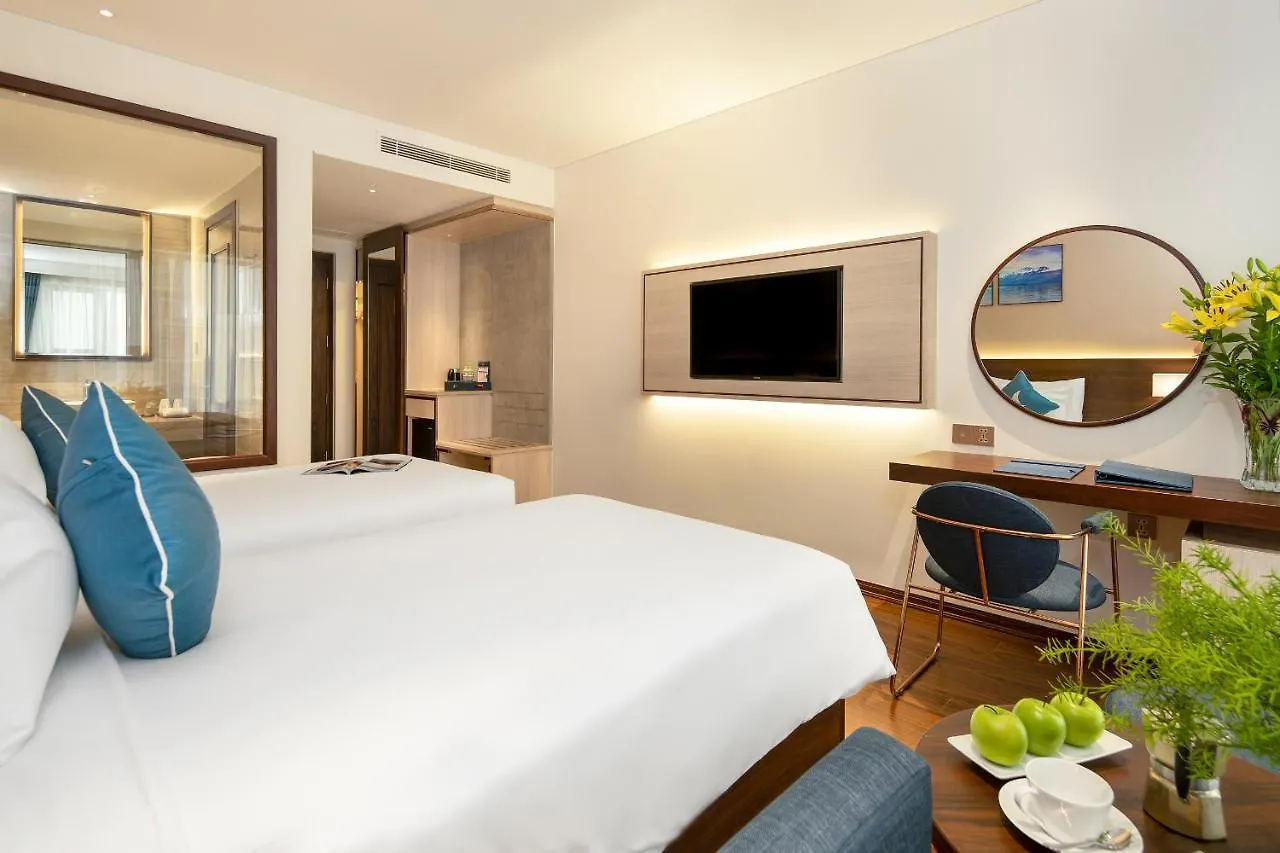 Canvas Danang Beach Hotel 4*, Da Nang Vietnam