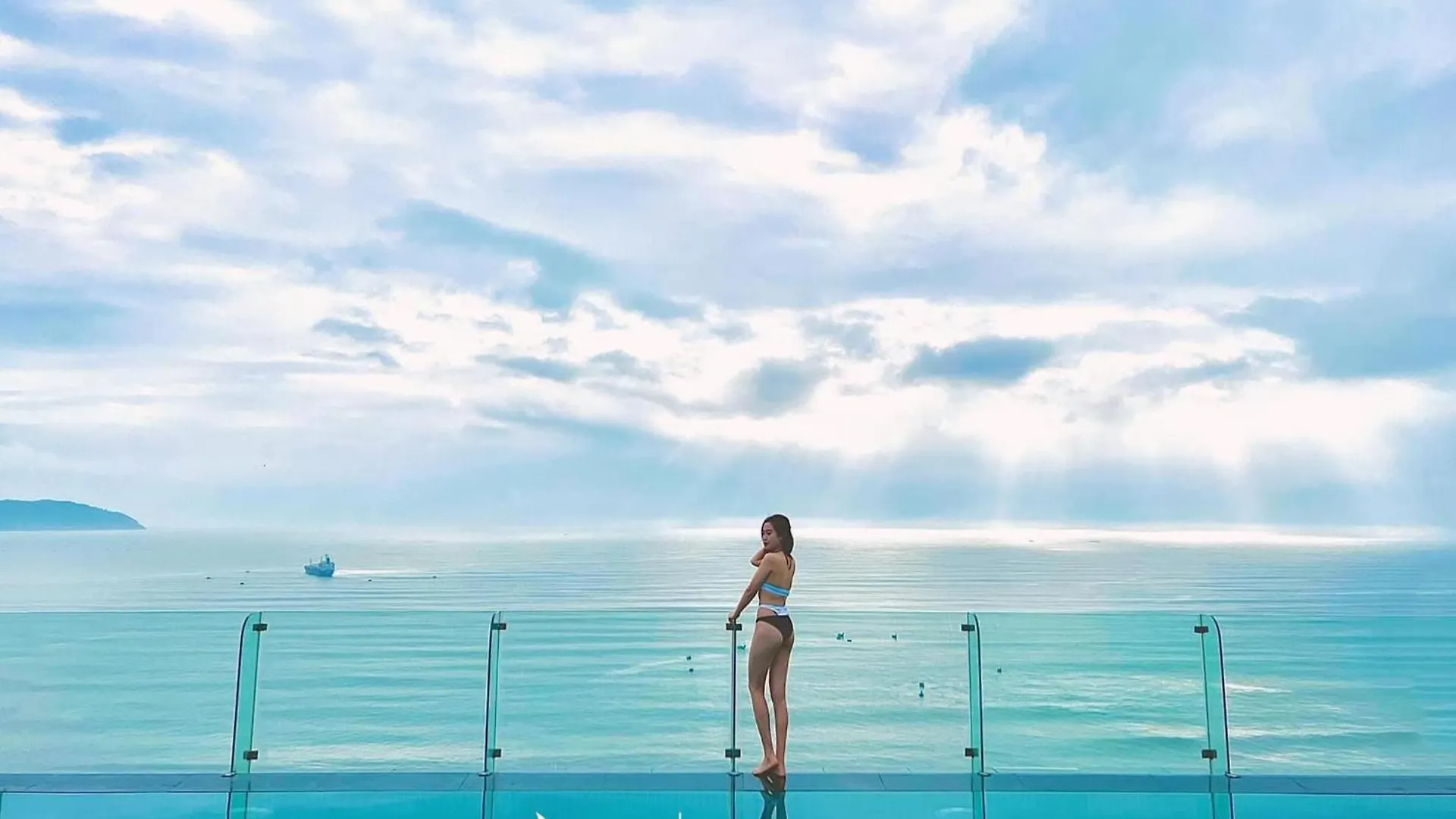 ****  Canvas Danang Beach Hotel Vietnam
