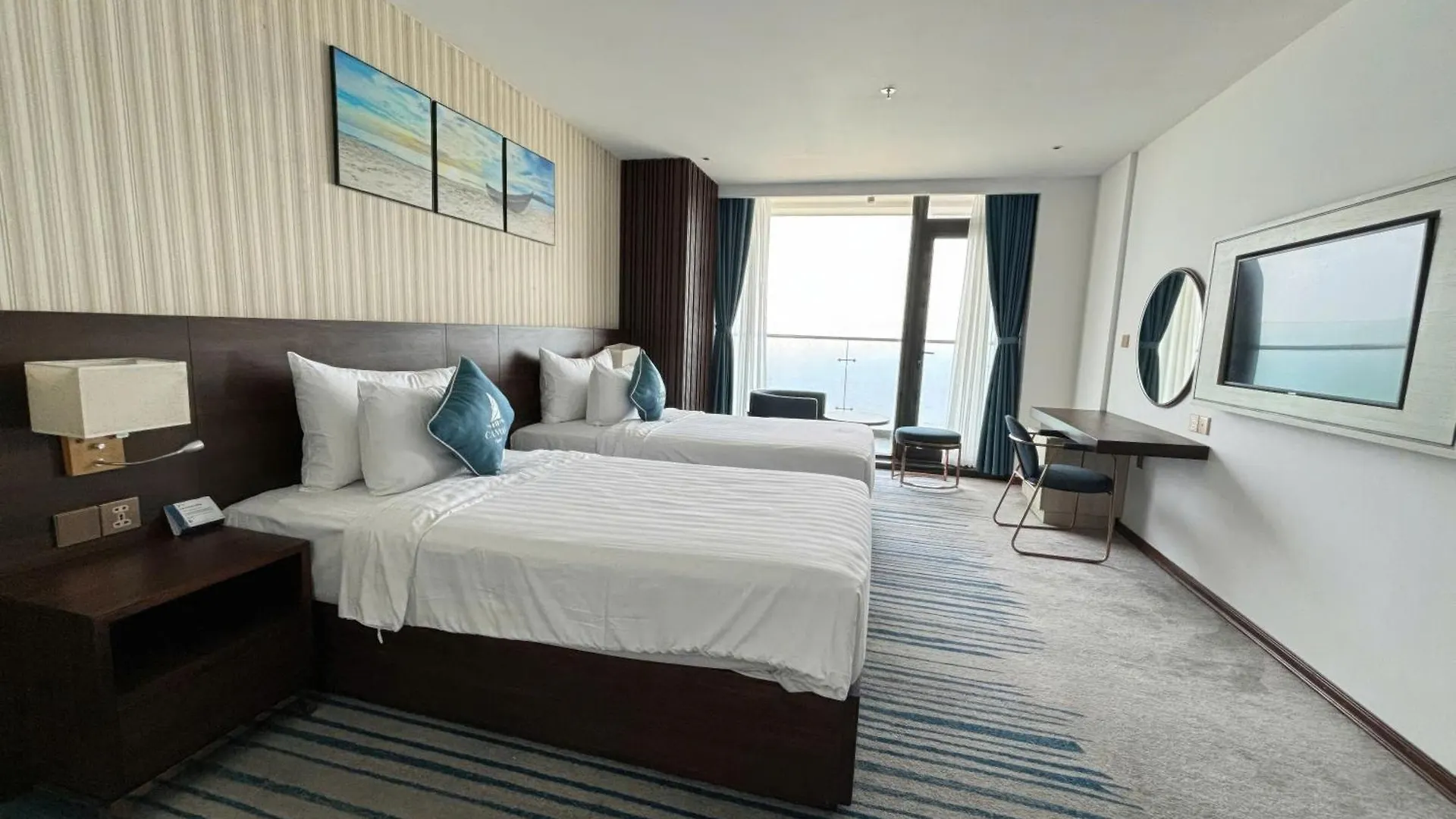 Canvas Danang Beach Hotel 4*, Da Nang